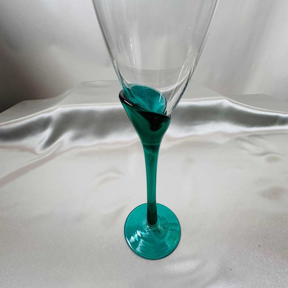 Libbey Domaine Juniper Green Champagne Flutes Set of 4 Green Stem 9.75 inch - Picture 6 of 16